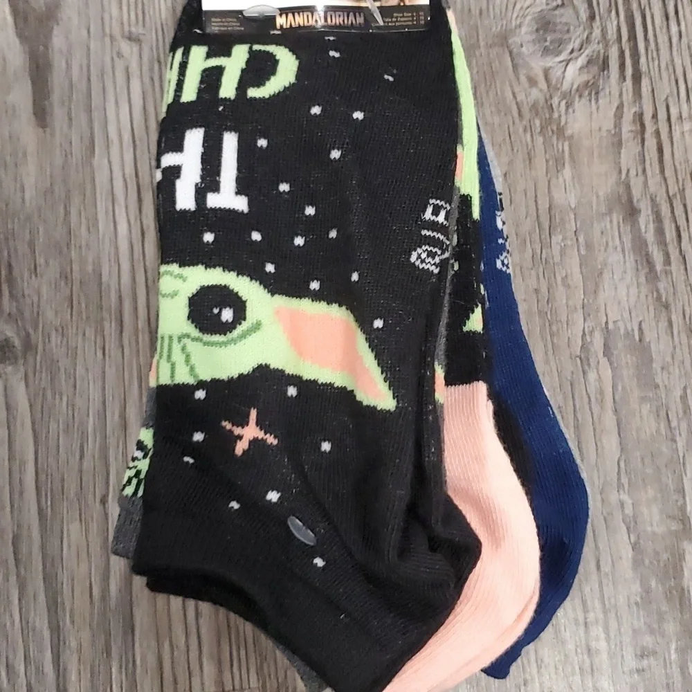 Star Wars The Madalorian Grogu 6 Pack of Short Socks